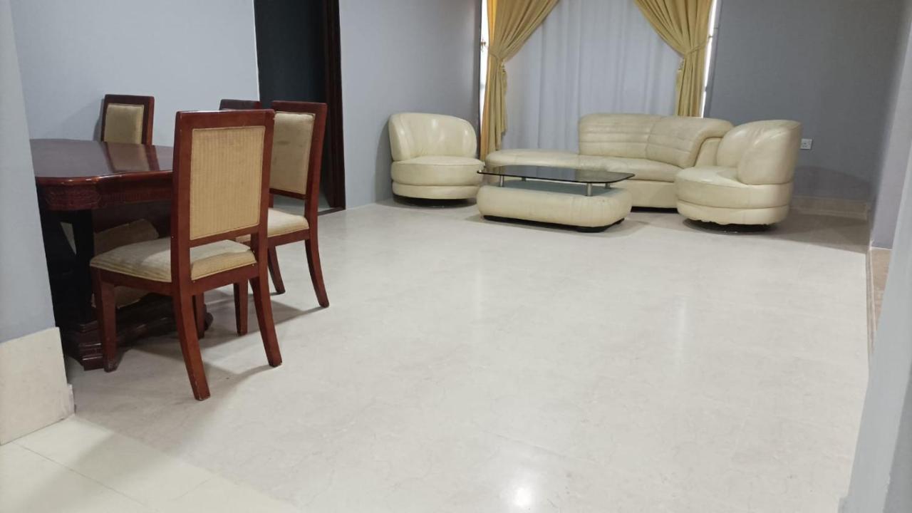 Almansoori Villa2022 Doha Szoba fotó